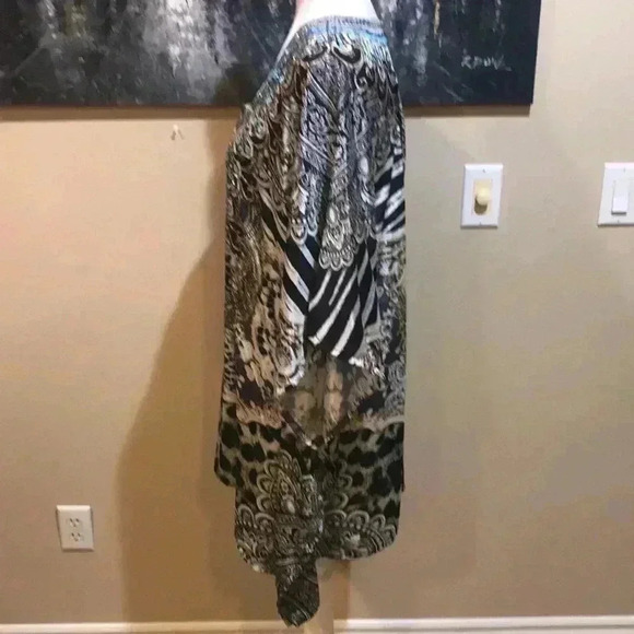 Sakkas Kaftan Mixed Animal print with Intricate Beading V Neck Top-One Size - Picture 3 of 12